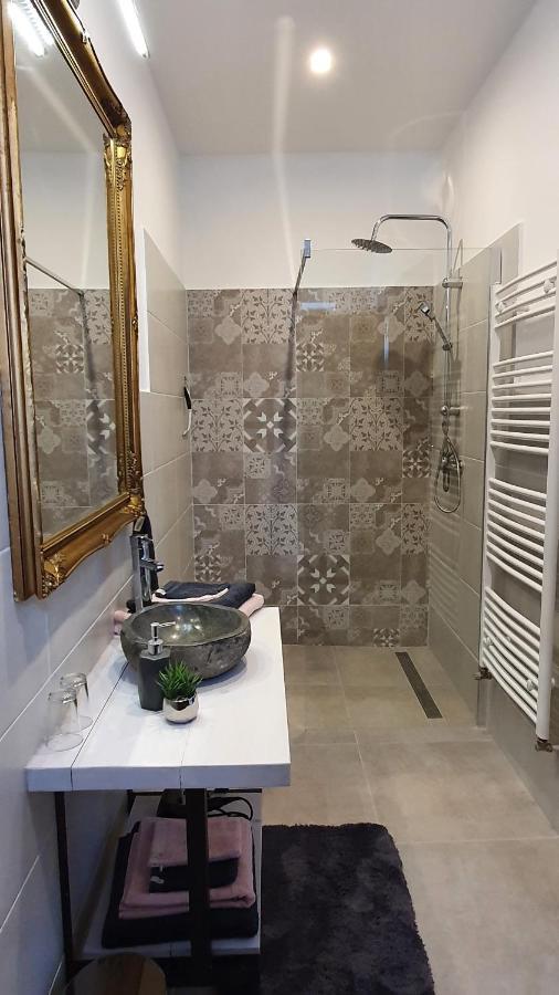 Tisza White House Bed & Breakfast Tiszaszolos Ngoại thất bức ảnh